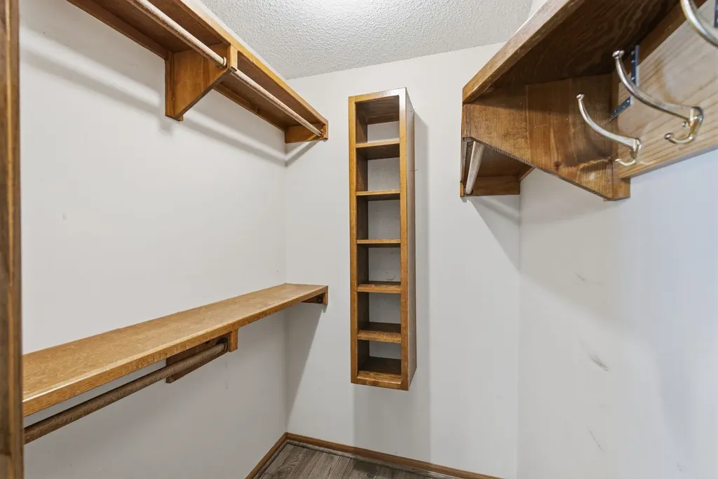 406 N Shefford Wichita KS 67212