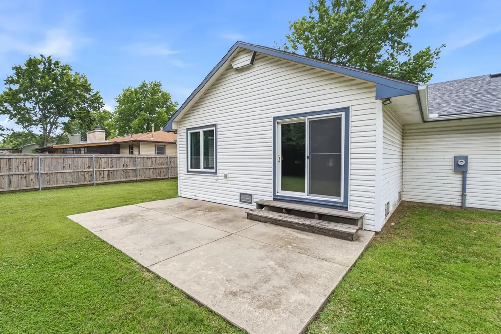 406 N Shefford Wichita KS 67212