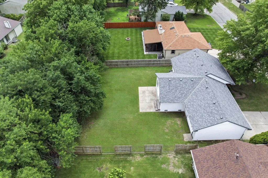 406 N Shefford Wichita KS 67212