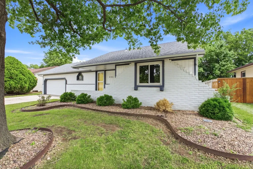 406 N Shefford Wichita KS 67212