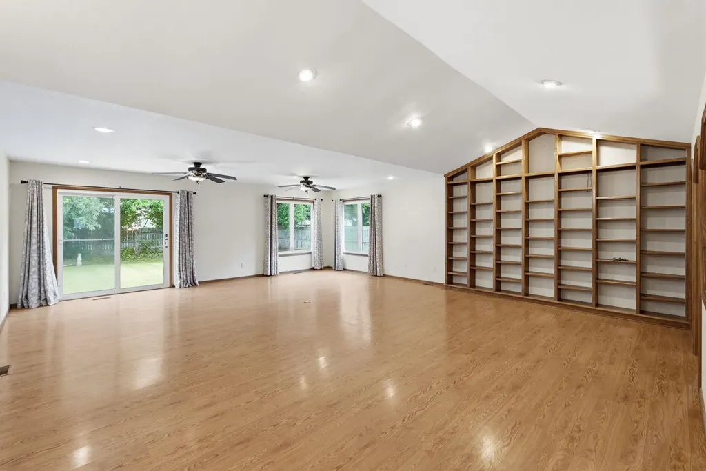 406 N Shefford Wichita KS 67212
