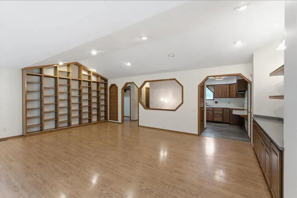 406 N Shefford Wichita KS 67212
