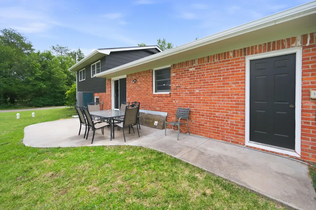 5632 SW 84th Sedgwick KS 67135