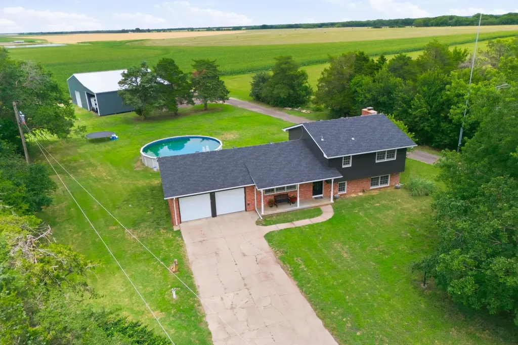 5632 SW 84th Sedgwick KS 67135