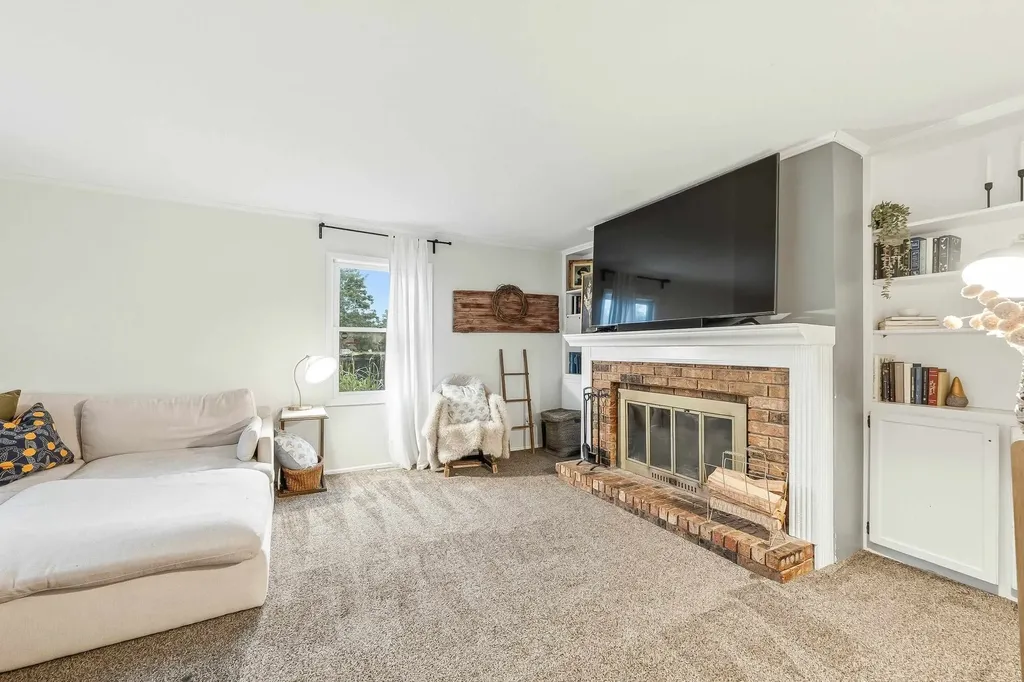 1153 S Burrus Wichita KS 67207