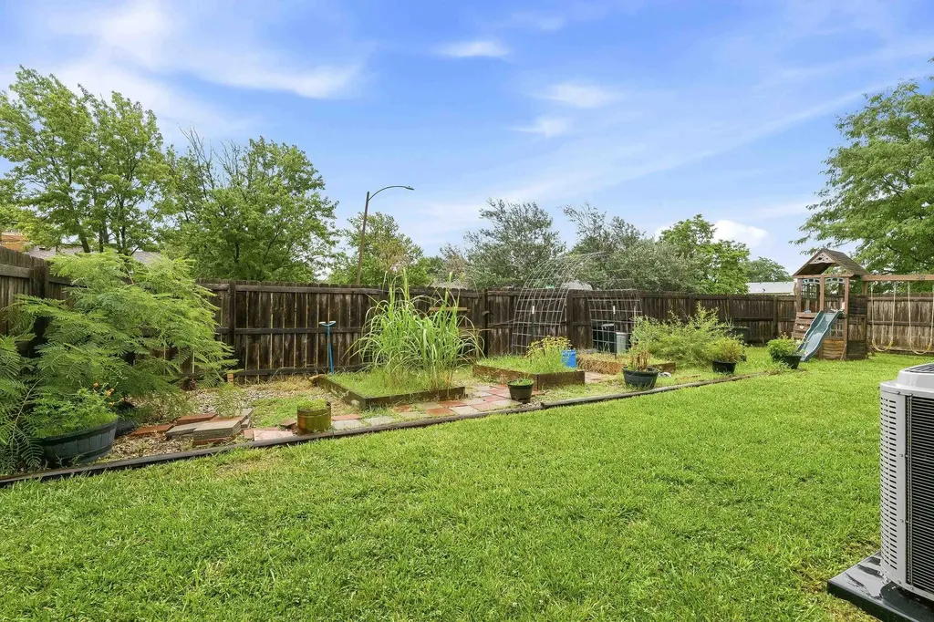 1153 S Burrus Wichita KS 67207