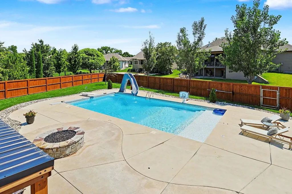 104 N Kennedy Wichita KS 67235