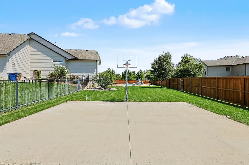 104 N Kennedy Wichita KS 67235