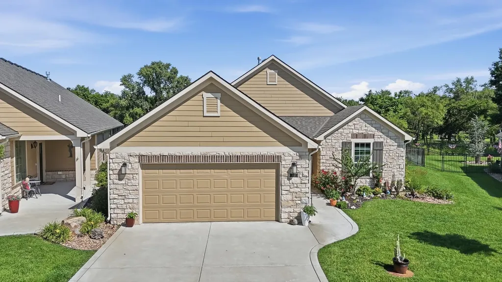 1013 E Waters Edge Street Derby KS 67037