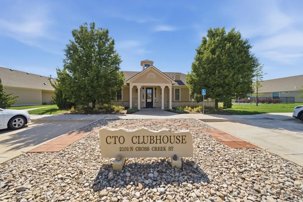 1013 E Waters Edge Street Derby KS 67037