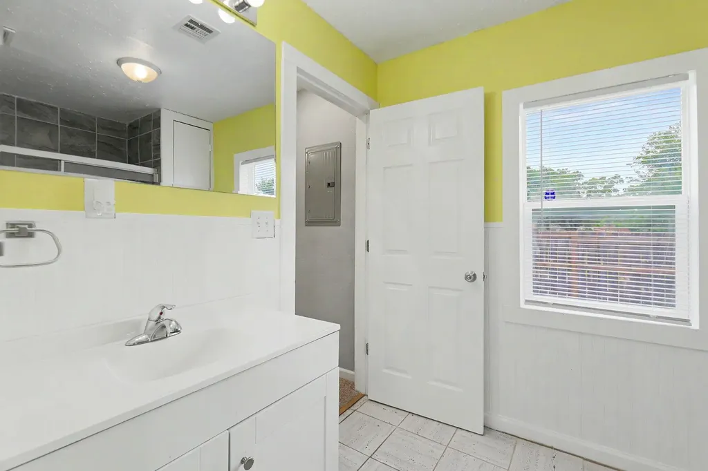 2154 S Seneca Street Wichita KS 67213