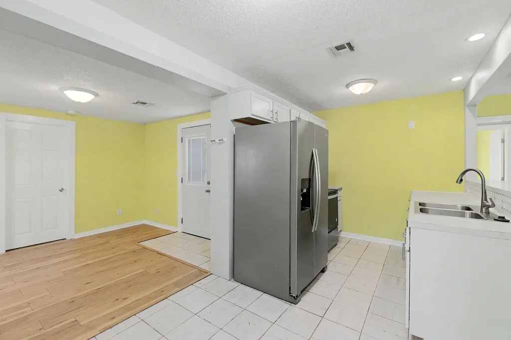 2154 S Seneca Street Wichita KS 67213