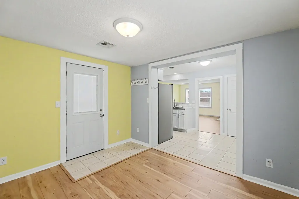2154 S Seneca Street Wichita KS 67213