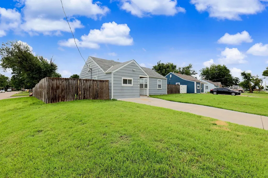 2154 S Seneca Street Wichita KS 67213