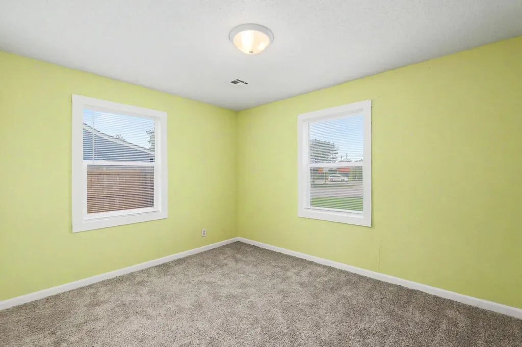 2154 S Seneca Street Wichita KS 67213