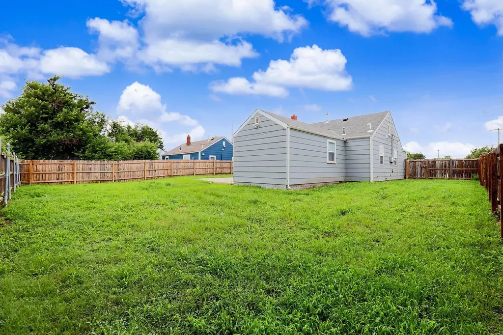 2154 S Seneca Street Wichita KS 67213