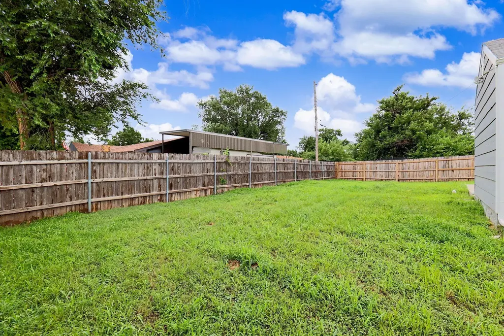 2154 S Seneca Street Wichita KS 67213