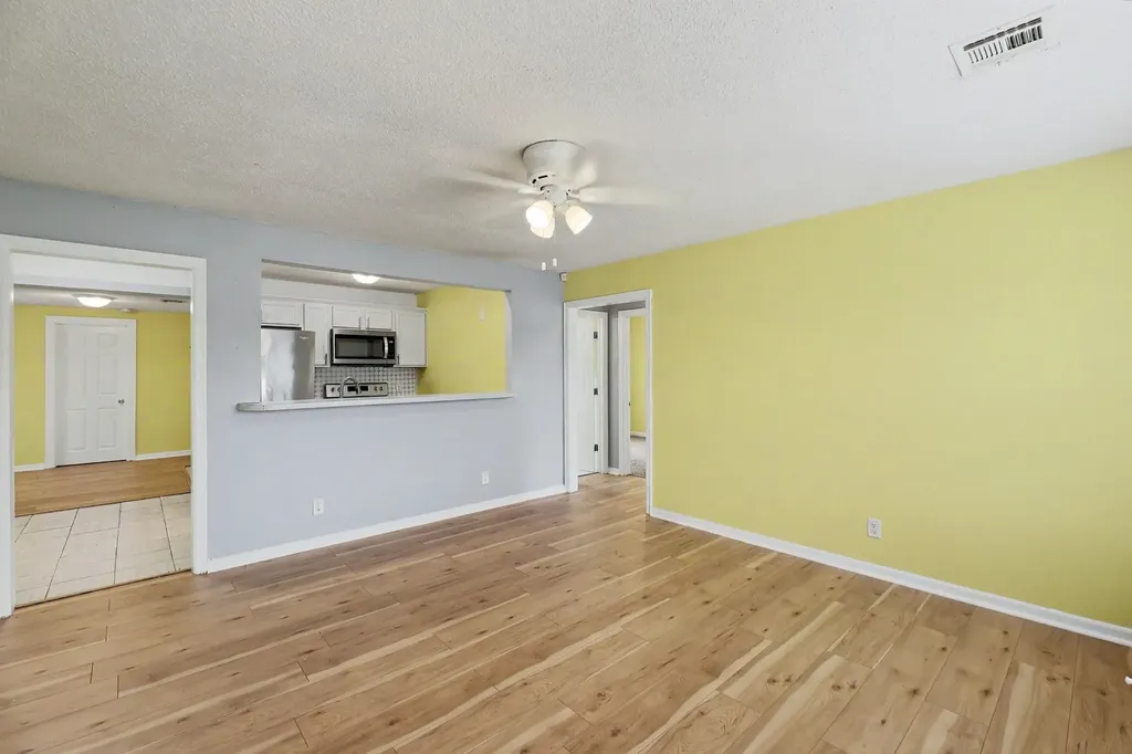 2154 S Seneca Street Wichita KS 67213