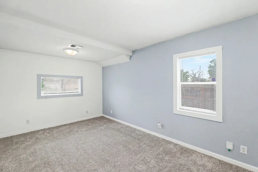 2154 S Seneca Street Wichita KS 67213