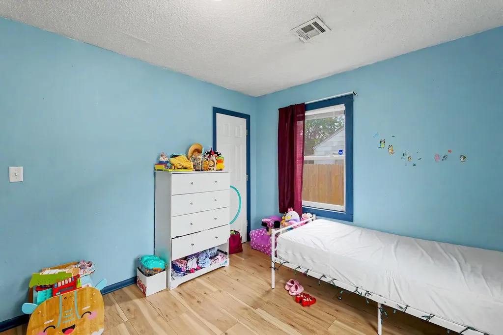 2200 S Seneca Wichita KS 67213