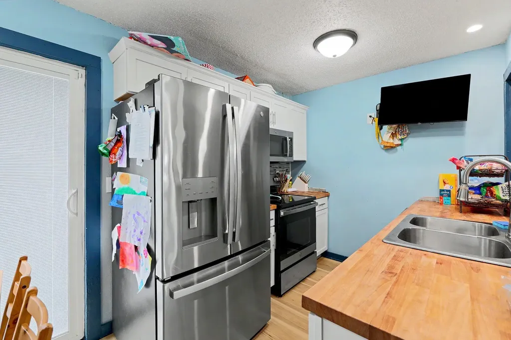 2200 S Seneca Wichita KS 67213