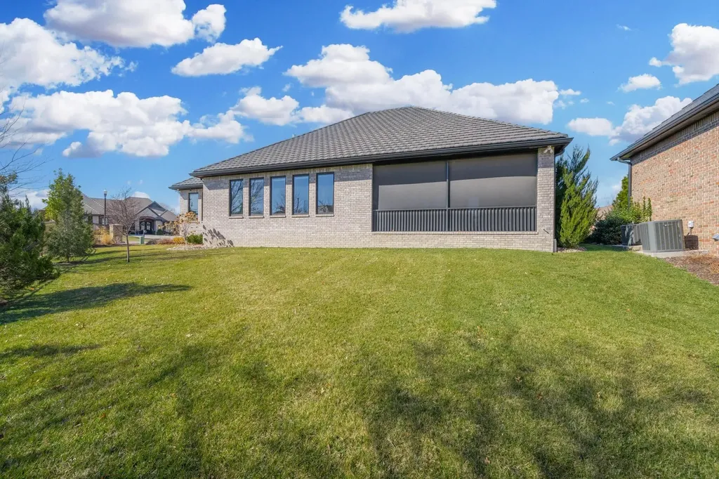 2012 N Veranda Circle Wichita KS 67206