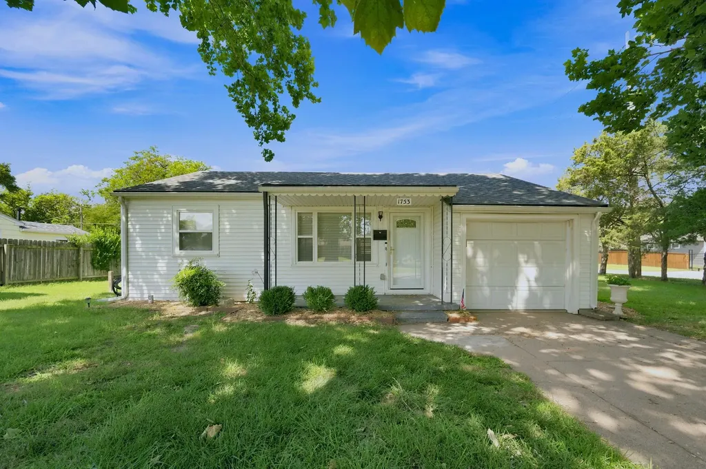 1753 N Saint Paul Avenue Wichita KS 67203