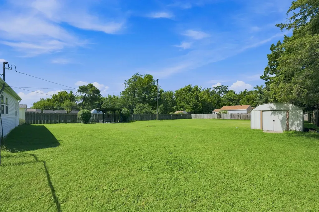 1753 N Saint Paul Avenue Wichita KS 67203