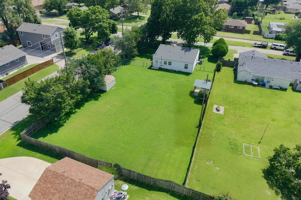 1753 N Saint Paul Avenue Wichita KS 67203