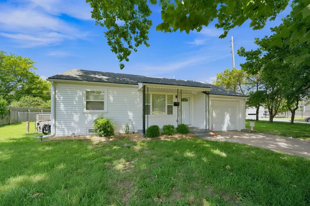 1753 N Saint Paul Avenue Wichita KS 67203