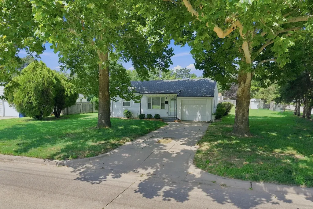 1753 N Saint Paul Avenue Wichita KS 67203