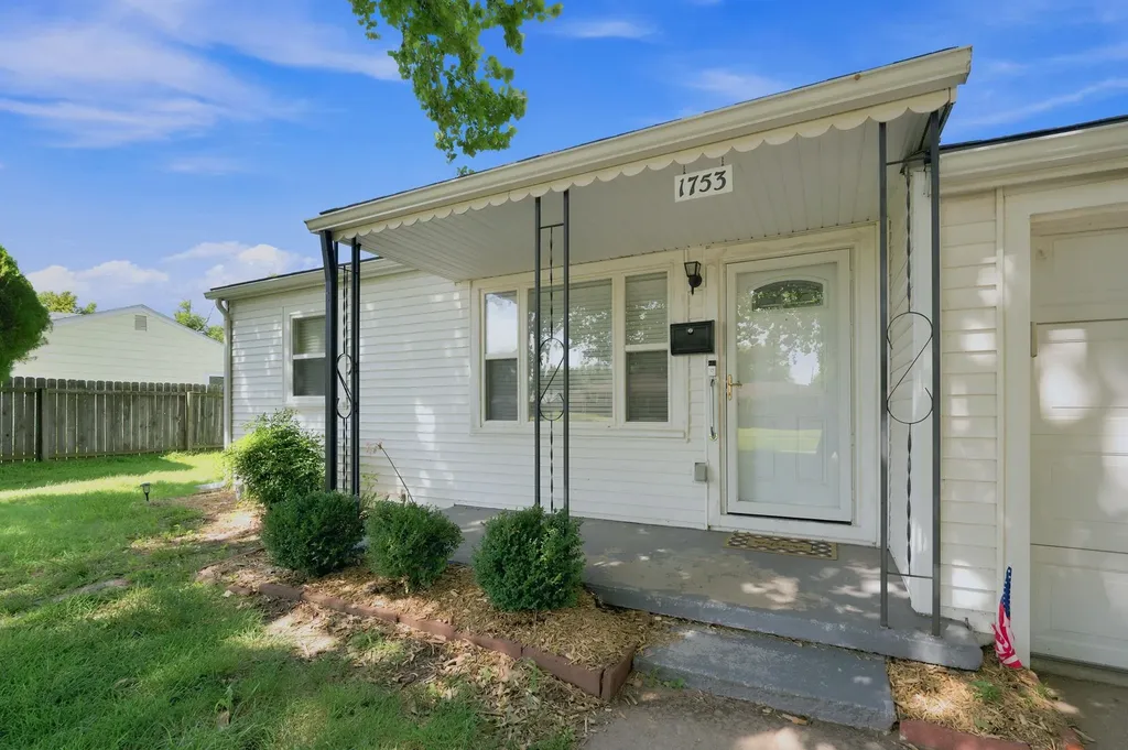 1753 N Saint Paul Avenue Wichita KS 67203