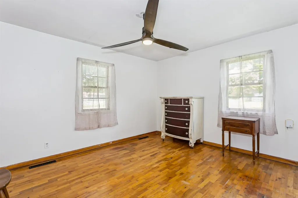1220 N Money Avenue Augusta KS 67010