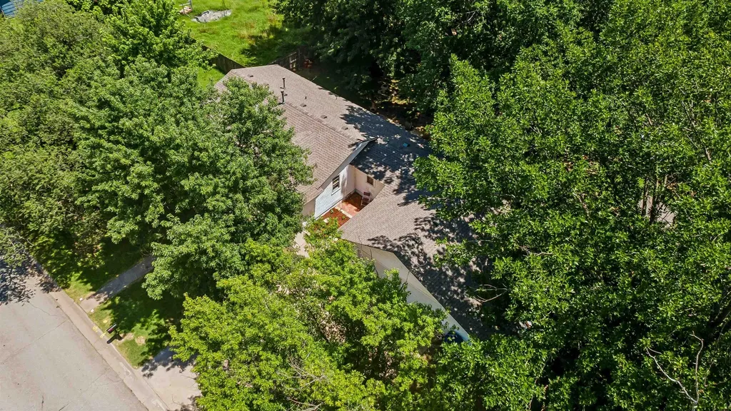 1220 N Money Avenue Augusta KS 67010