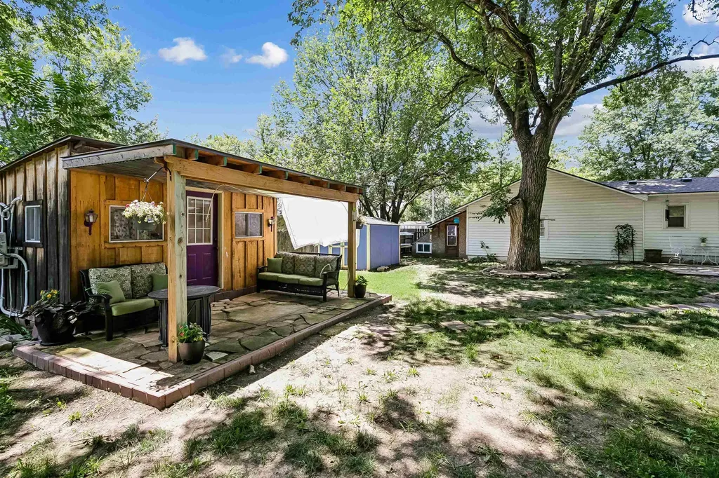 1220 N Money Avenue Augusta KS 67010