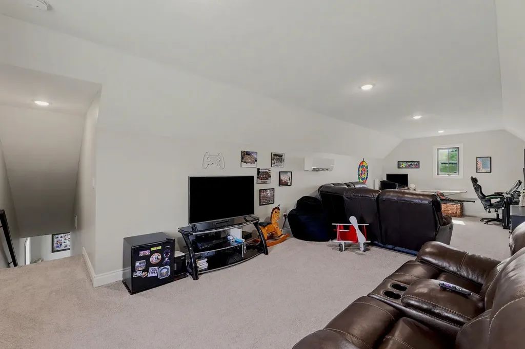 217 N Heritage Road Wellington KS 67152