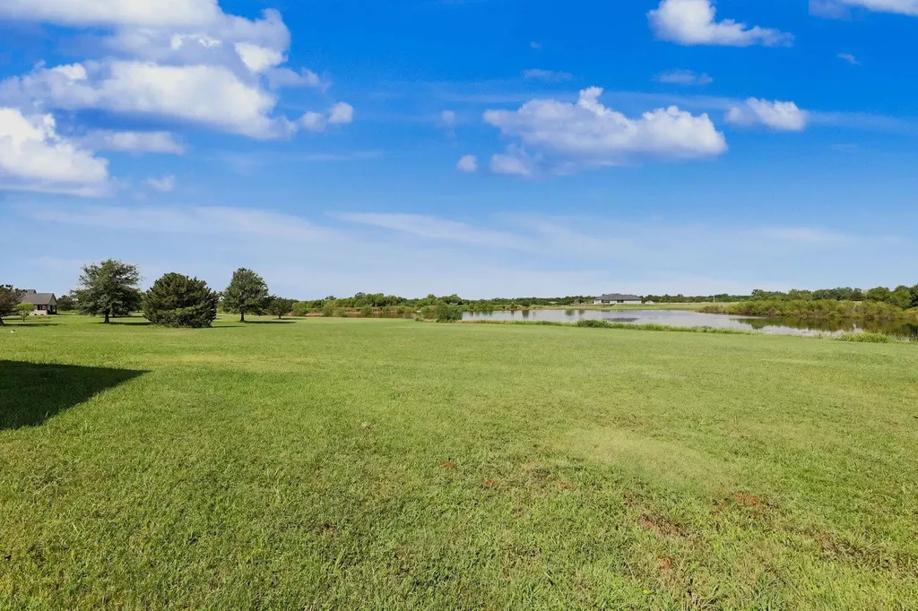 217 N Heritage Road Wellington KS 67152