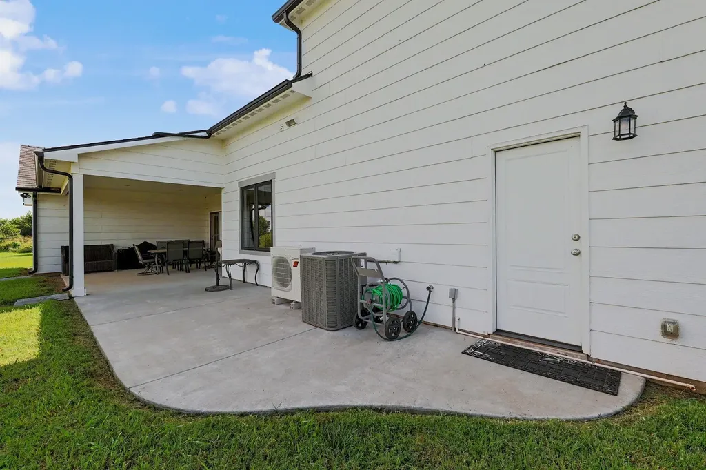 217 N Heritage Road Wellington KS 67152