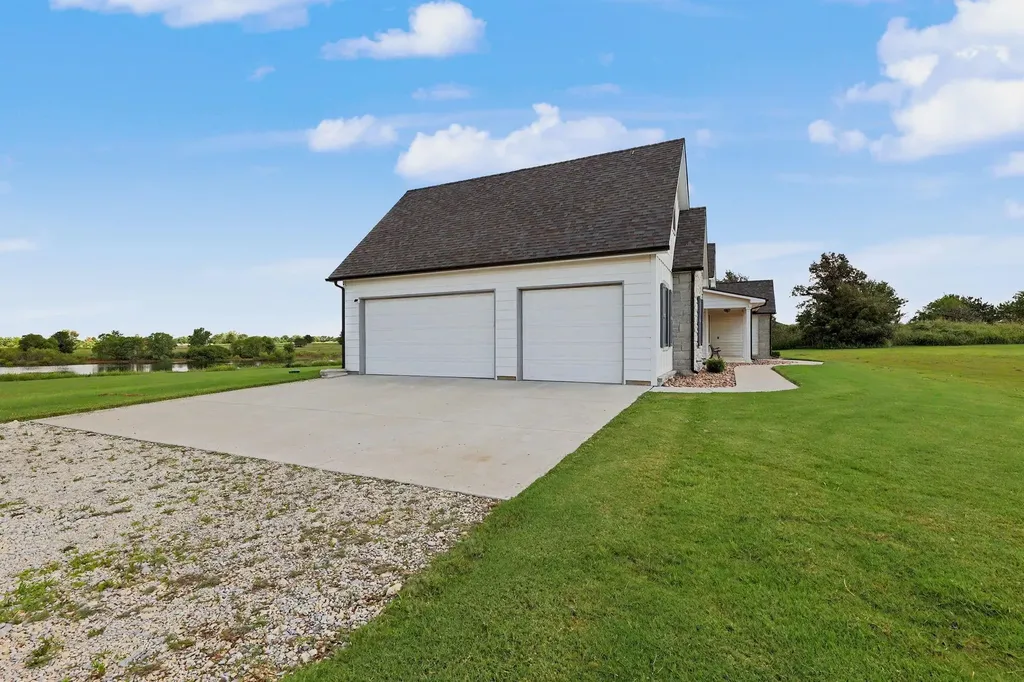 217 N Heritage Road Wellington KS 67152