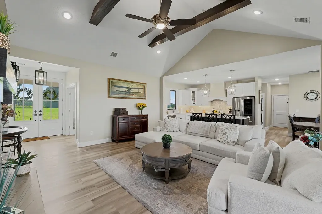 217 N Heritage Road Wellington KS 67152