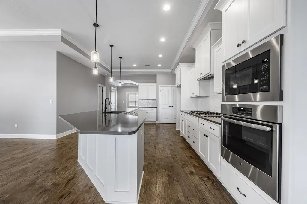 13724 W Montecito Lane Wichita KS 67235-3452