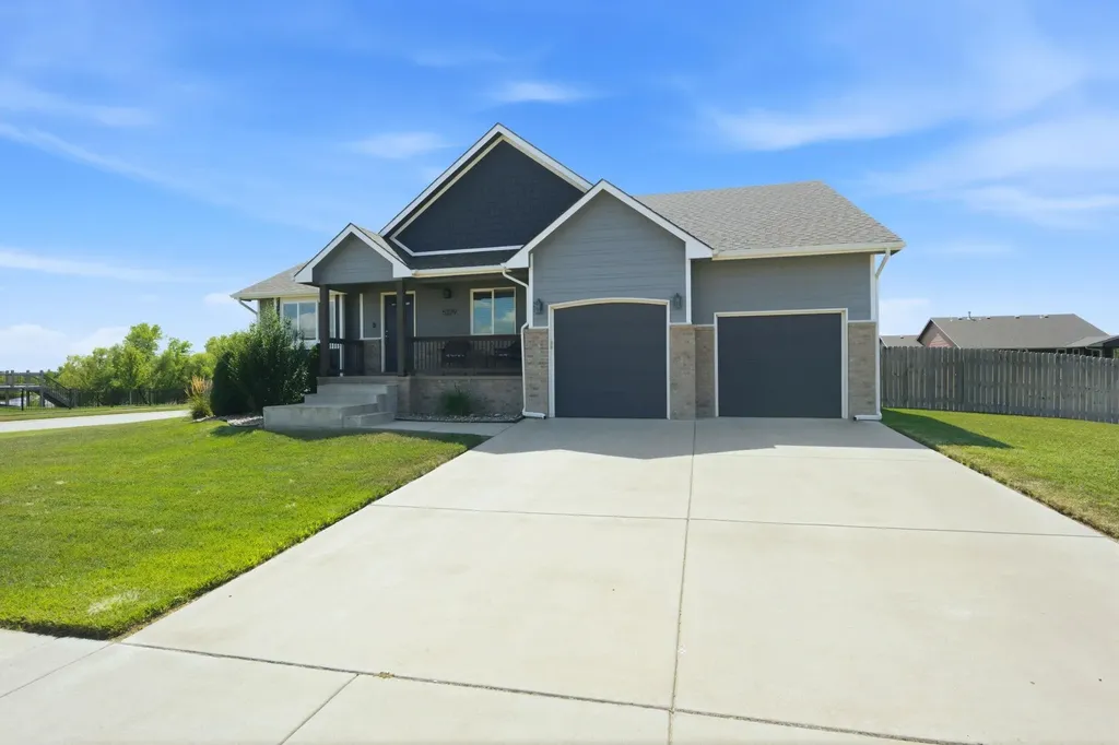 5279 N Pebblecreek Street Wichita KS 67226