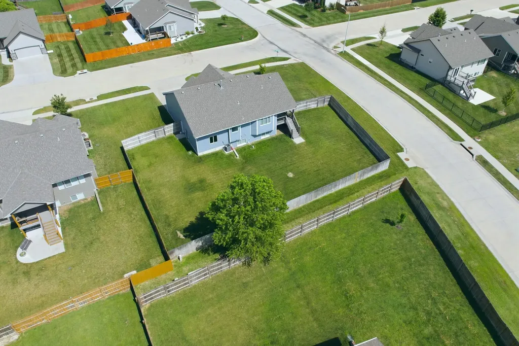 5279 N Pebblecreek Street Wichita KS 67226