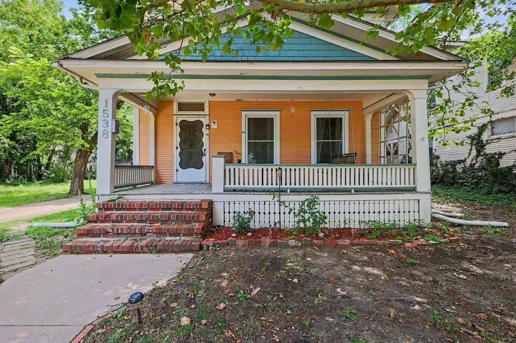 1538 N Holyoke Wichita KS 67208