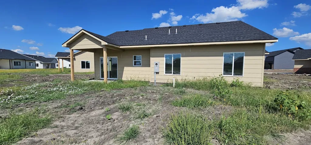 1629 Midway Court Valley Center KS 67147
