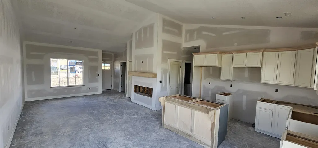 1629 Midway Court Valley Center KS 67147