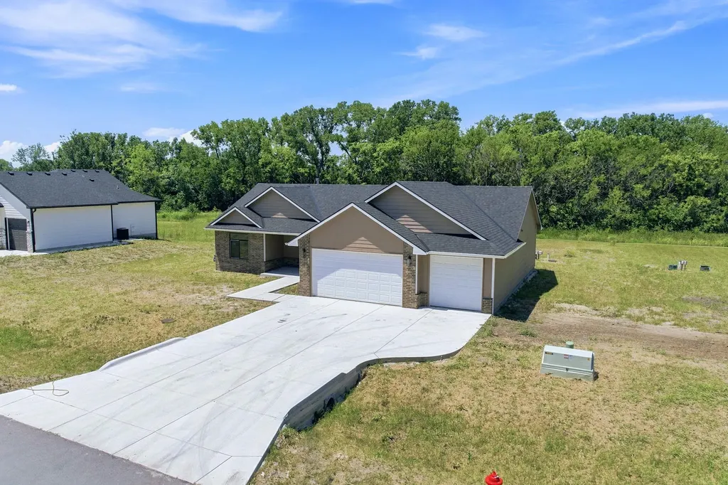 635 S Arbor Valley Way Valley Center KS 67147
