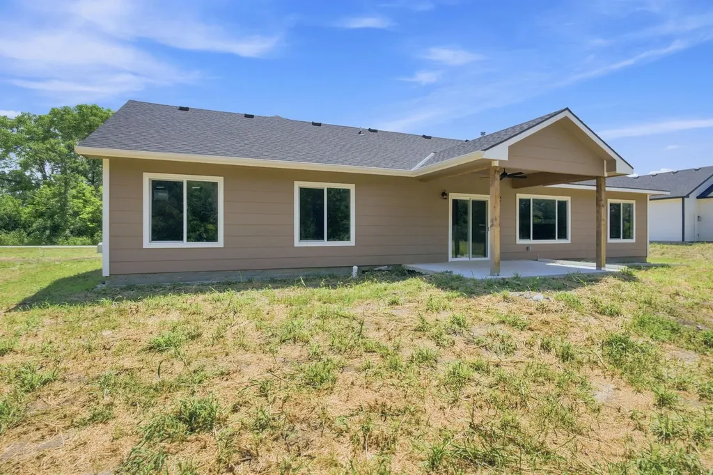 635 S Arbor Valley Way Valley Center KS 67147