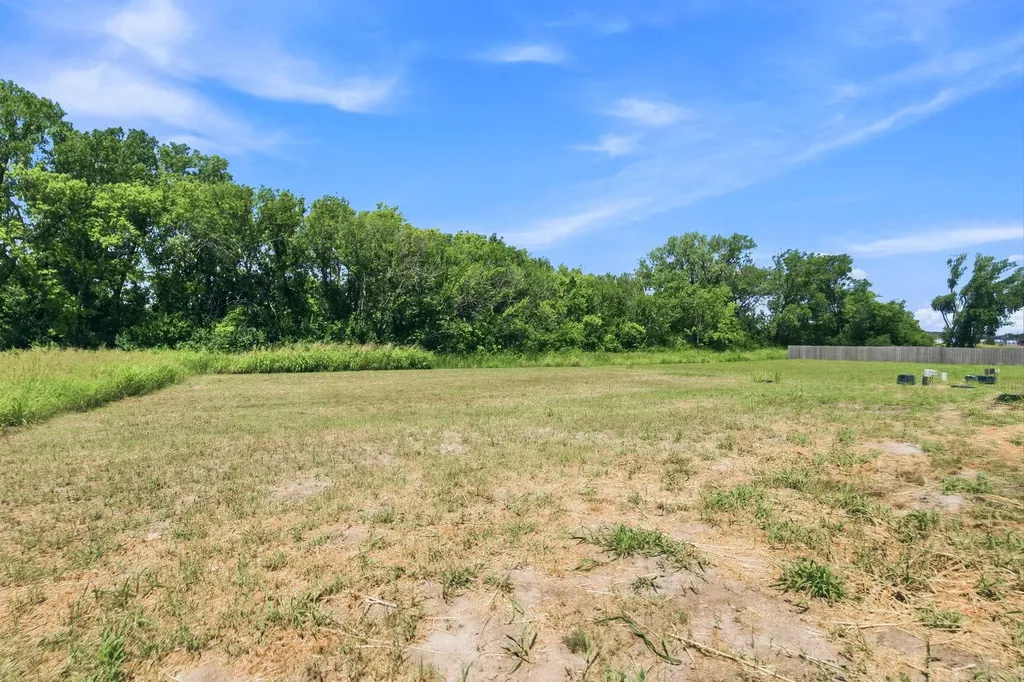635 S Arbor Valley Way Valley Center KS 67147