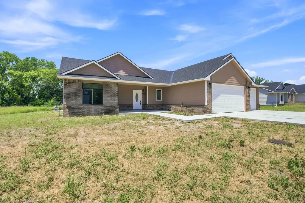 635 S Arbor Valley Way Valley Center KS 67147